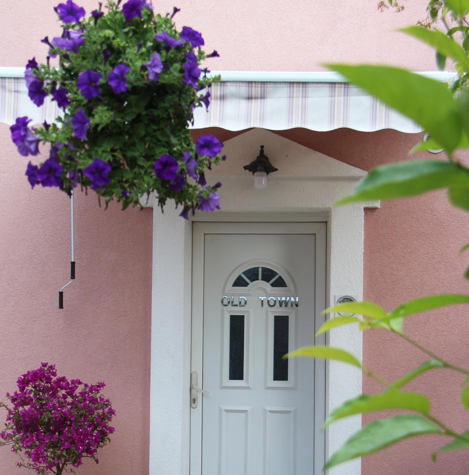 Old Town Podgorica Apartments Екстер'єр фото