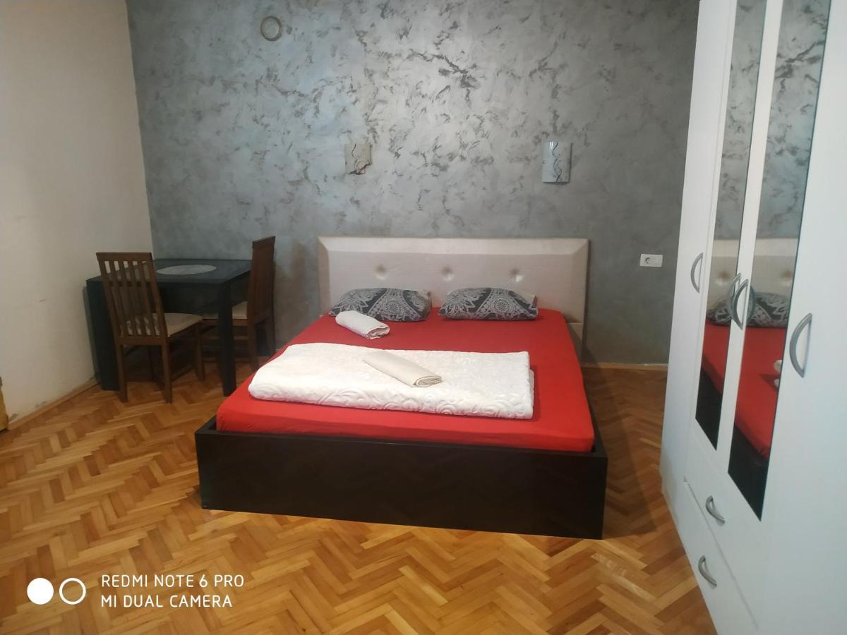 Old Town Podgorica Apartments Екстер'єр фото